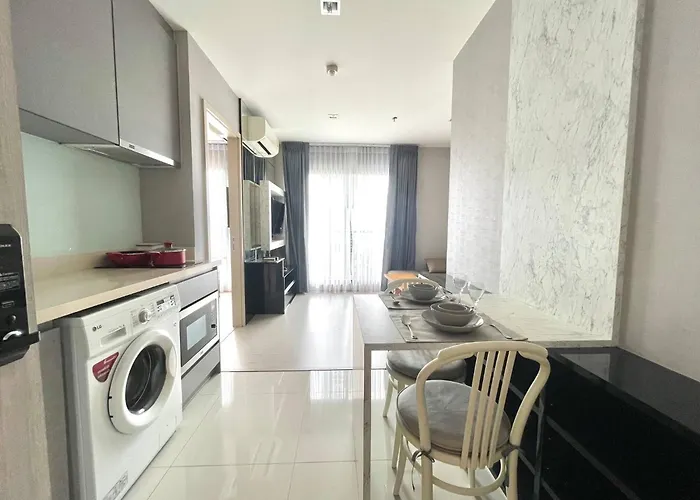 Luxurious 1-bedroom Near Bts Thonglor, 公寓 *