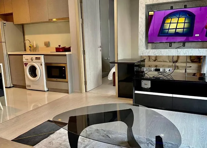 Luxurious 1-bedroom Near Bts Thonglor, 公寓 *