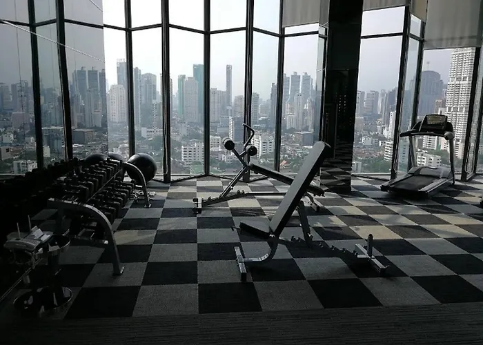 Luxurious 1-bedroom Near Bts Thonglor, 曼谷