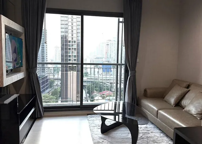 Luxurious 1-bedroom Near Bts Thonglor,